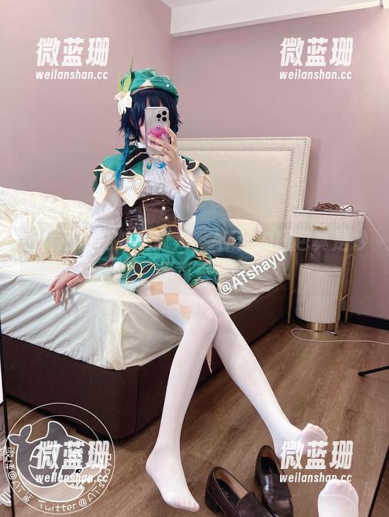 小背心也能如此撩人，AT鲨的图包真是妙不可言！