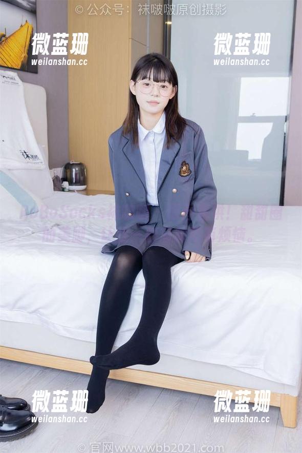 BoBoSocks袜啵啵-甜甜圈 BoBoSocks袜啵啵 - 原图直供!甜甜圈的美脚,让我一秒忘掉所有烦恼。
