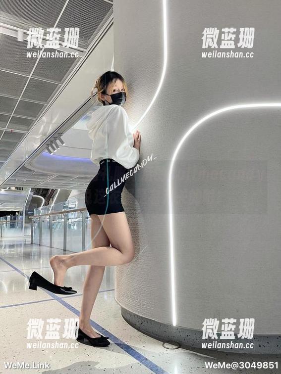 Callmecandy 微密圈 - 私房礼服背后的Callmecandy:我说这衣服是有开关的吧!
