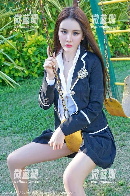 Feilin嗲囡囡-Jennanni_Jen Feilin嗲囡囡 - 看!Jennanni_Jen的私房泳衣图包,随时把沙滩的沙子搬进家里吗?