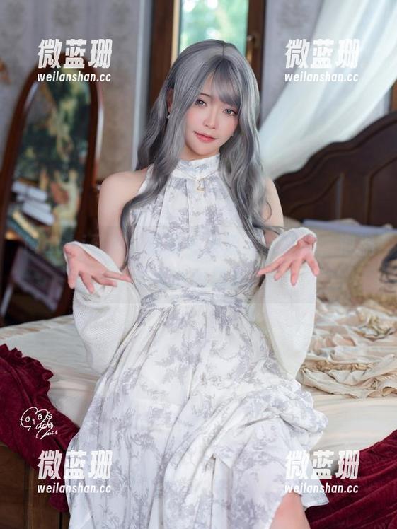 Machi马吉：最新温泉双人写真集，泡温泉也能秀恩爱。
