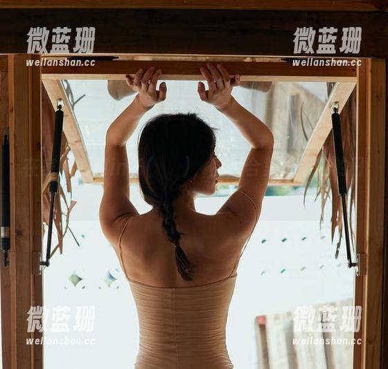 在家里的Min.E(민이)，图片合集里懒散的日常