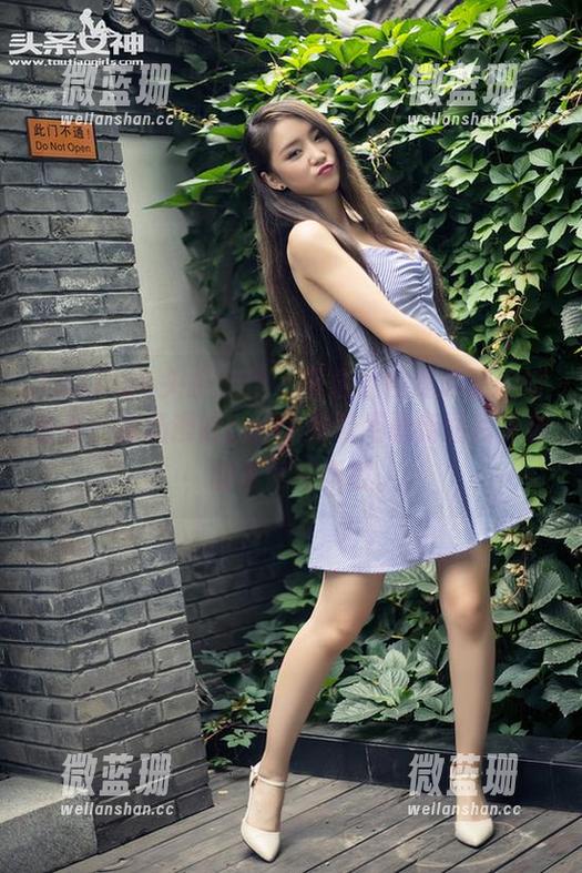 TouTiao头条女神-杨漫妮baby TouTiao头条女神 - 天台往往是逃避的好去处!看杨漫妮baby如何用最新图片更新,随着思绪飘散。