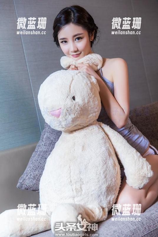 TouTiao头条女神 - 食用美纳子的图库资源：秘书其实也是段子手！