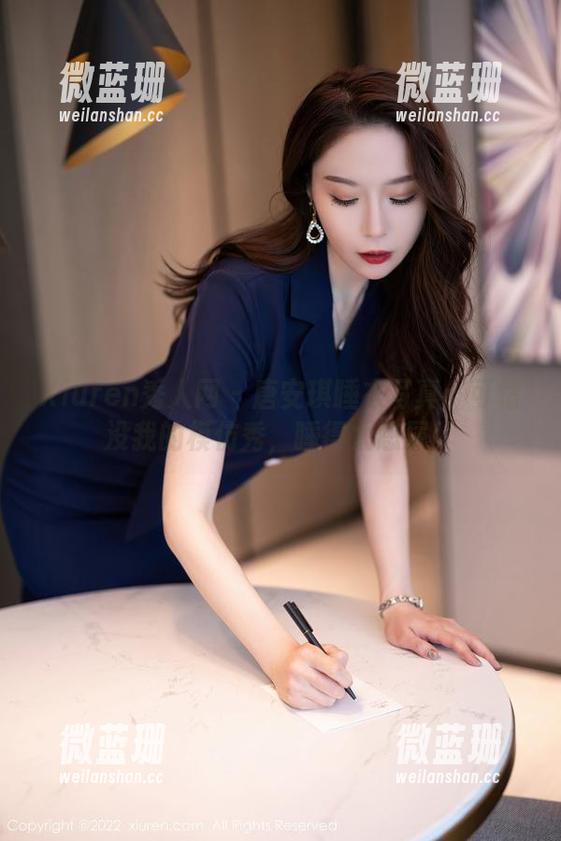 Xiuren秀人网 - 唐安琪睡衣写真：可惜没我的模仿秀，睡得太憋屈！