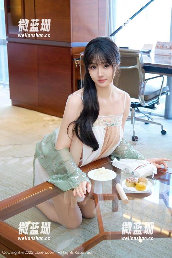 Xiuren秀人网-奈奈Fox Xiuren秀人网 - 浴室邂逅:奈奈Fox的图包,碰撞出多少朦胧的画面