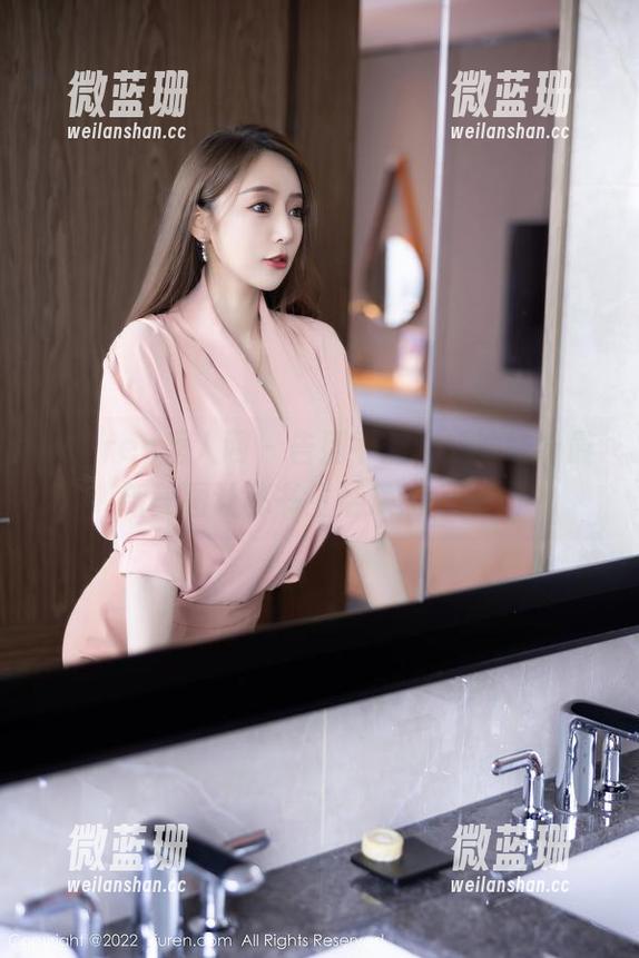 Xiuren秀人网 - 告别平庸，奶油妹妹最新美图让秘书生活焕然一新。