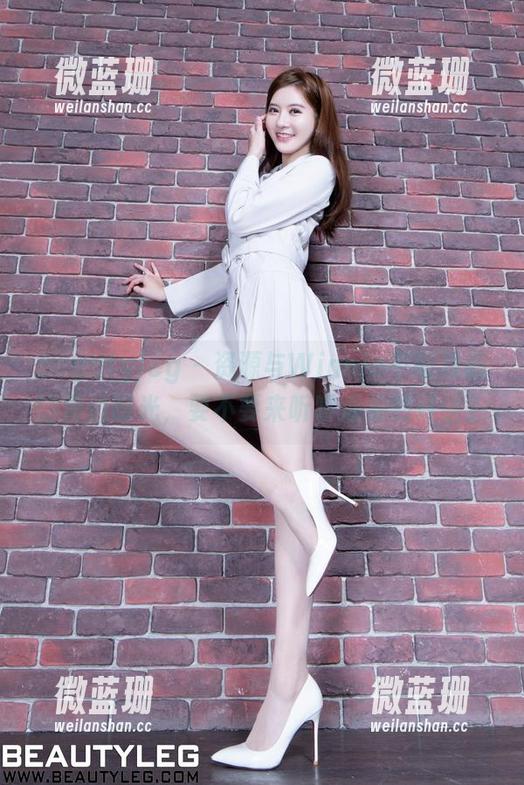 beautyleg-Winnie beautyleg - 资源与Winnie不期而遇的海边时光,要不要来听听海浪的耳语?