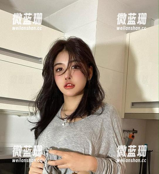 于芷晴 微密圈 - 看于芷晴的写真,难道我也可以在盛宴桌旁等待她的到来吗?