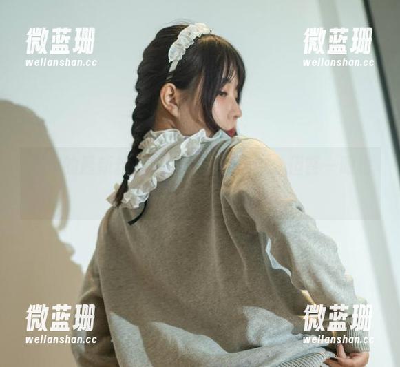 今汐的最新丝袜作品，透着优雅，但瞥一眼也会让人冒出奇怪的联想。
