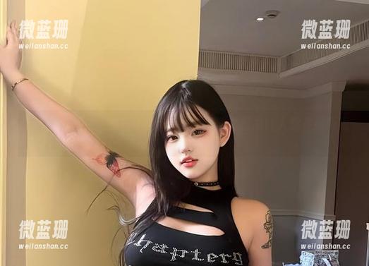 微密圈 - 就这网袜！小u优优子的高清套图总让人想多看两眼……