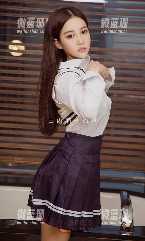 尤果网 - 天台日记：安柔的写真合集里藏着几分滑稽与几分温暖。