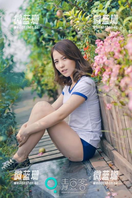 推女神-可乐Vicky 推女神 - 在可乐Vicky的高清写真里,白衬衫的另一种可能性