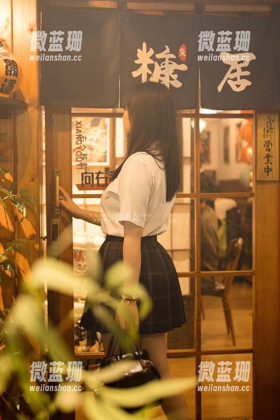 黑色之下，是一只废喵了的图片合集尝试挑战我的想象力。