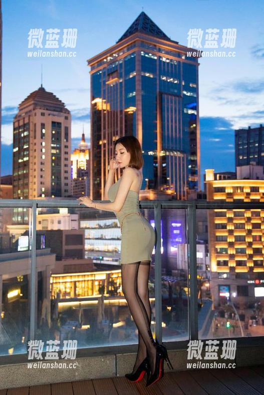 果儿Victoria 微密圈 - 原图来了,果儿Victoria的白丝没啥遮掩!无圣光情况下更显真实感。