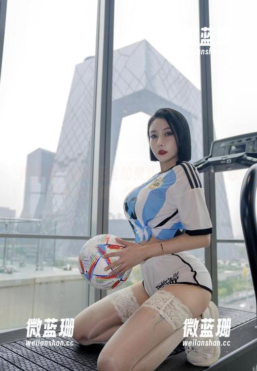果儿Victoria 微密圈 - 脱离正经的果儿Victoria红色吊带袜全集,想不想来一发?