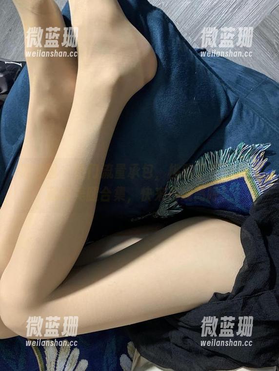 微密圈 - 热门流量承包，桃脱了在网盘深藏的美腿合集，快来在线高呼！
