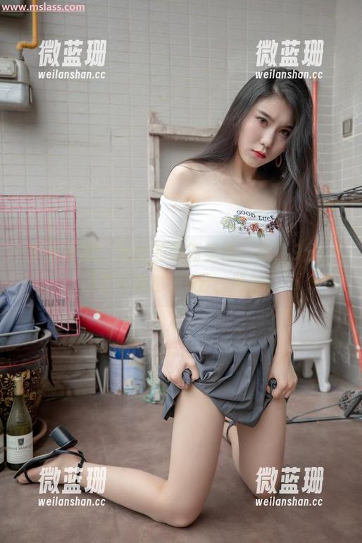 梦丝女神 - 璇璇的最新美图，颜值9分，口才可能也是9分，哈哈！