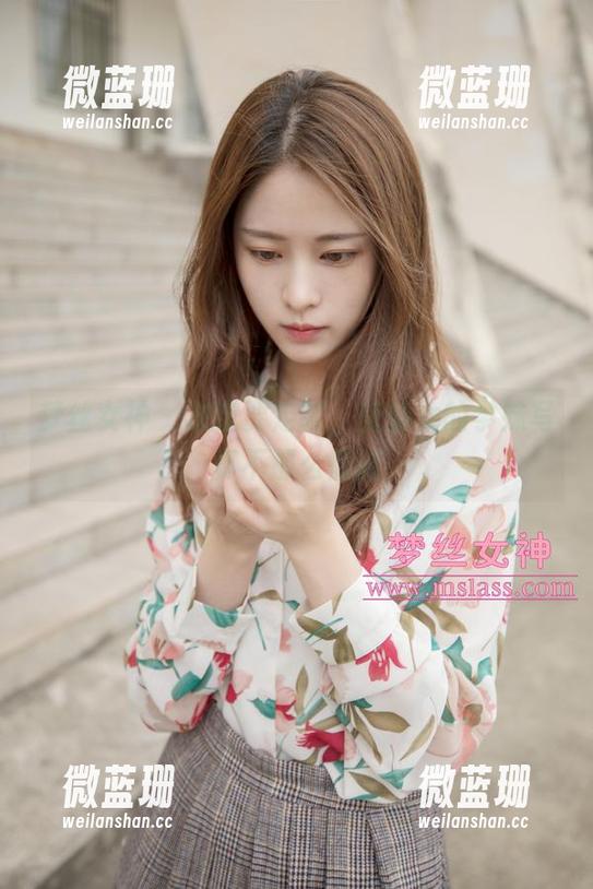 梦丝女神-莹仙女 梦丝女神 - 决定要定制,莹仙女的学妹写真不那么低调