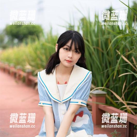 梨瑾瑾 梨瑾瑾连稻田都能拍出新鲜感,我突然担心我的拍照水平到底低到哪去。