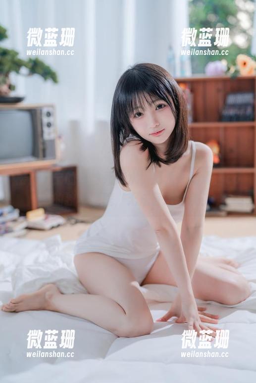 樱井宁宁的白丝死库水，那是一场属于cos的独特旅程，无法言喻的美！