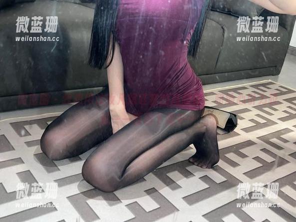 沈汝凡超哇塞 微密圈 - 我想用沈汝凡超哇塞的高跟鞋,和地心引力较量——原图下载中…