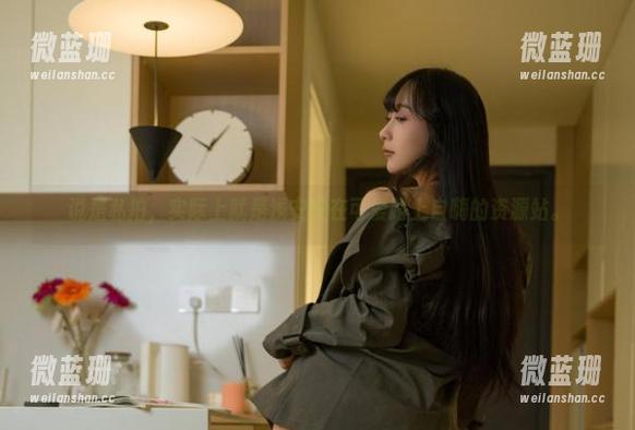 说是私拍，实际上就是浅安安在可爱路上自嗨的资源站。