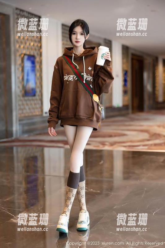 秀人网-Evelyn艾莉 秀人网 - 免费照片,Evelyn艾莉带你进入粉色的陷阱。