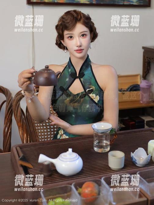 秀人网 - 小逗逗的私房粉色图集，被这个色调帅气俘获中