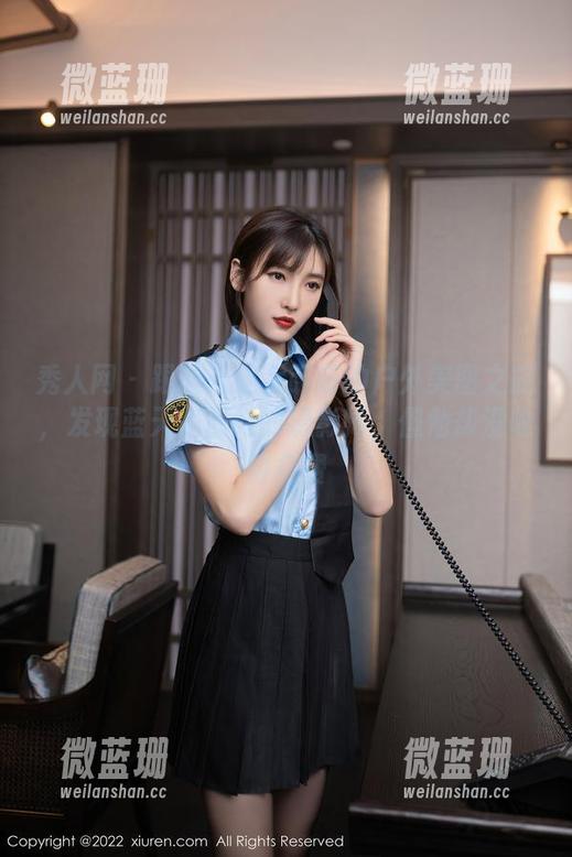 秀人网 - 跟随米妮大萌萌的户外美图之旅，发现蓝天是最好的摄影师，但他却没收劳务费