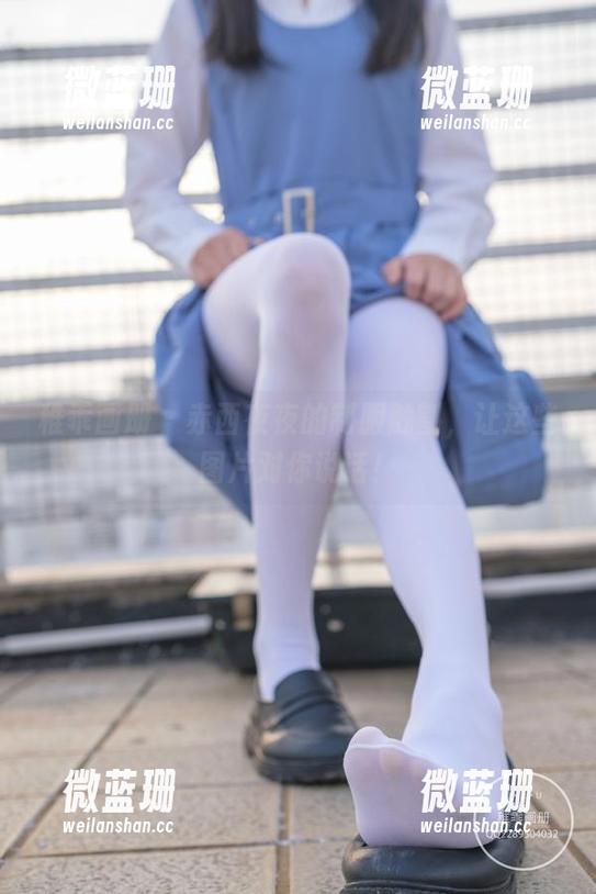 稚乖画册 - 赤西夜夜的制服触割，让这些图片对你说话！