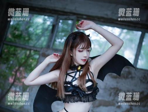 翎柒菜菜的机车凛？仿佛暴走在时间隧道里的写真图包！