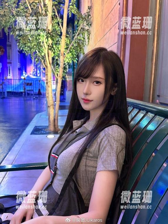 图片看太久可能会让你对腐团儿Ikaros的女友有奇怪的想法哦！