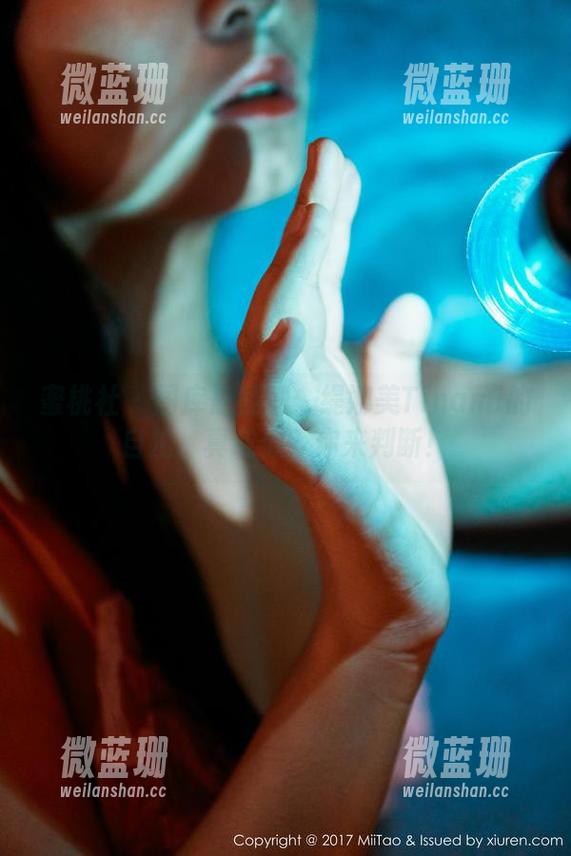 蜜桃社 - 图库悬疑剧：缇娜美Tinami的自拍，真或假？你来判断！