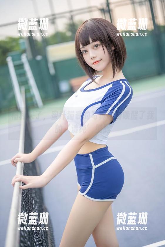福利来了，蜜汁猫裘的写真瞬间唤醒了我的‘清纯’细胞