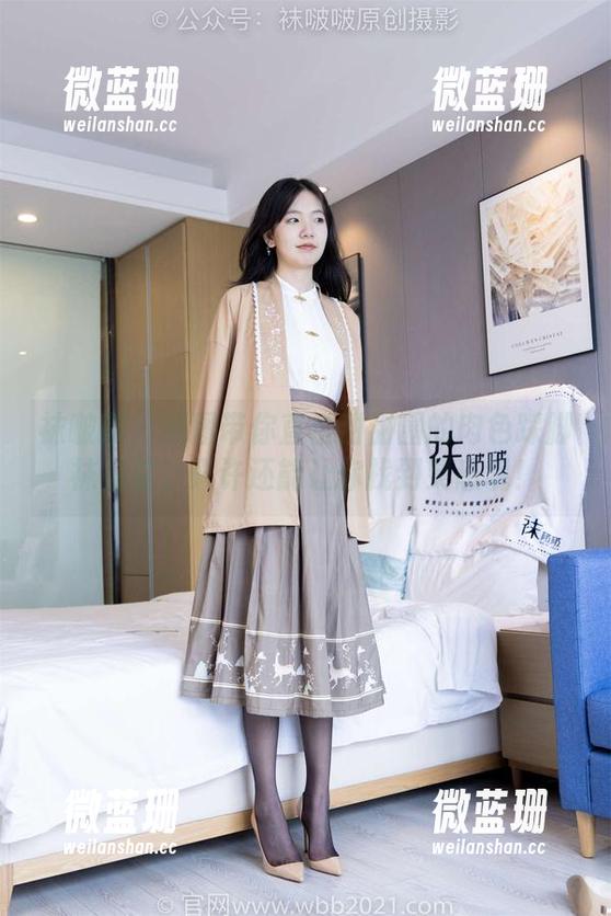袜啵啵 - 原图带你直击甜甜圈的肉色踩脚袜花絮，兴许还能让你找到灵感呢！