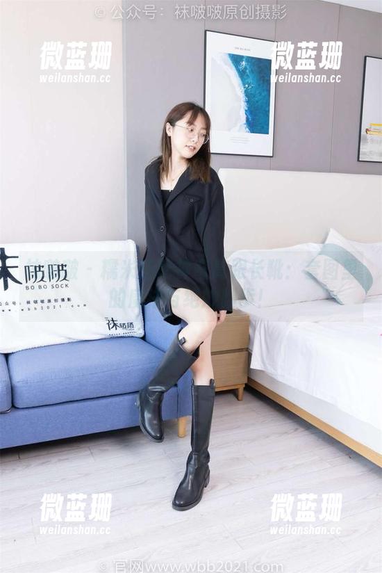袜啵啵 - 糯米搭配神奇高跟长靴：套图里的魔法与绝妙脚步！
