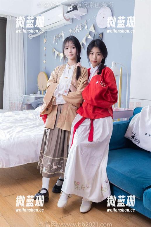 袜啵啵 - 在线围观芝士如何“驾驭”厚黑丝的终极写真！