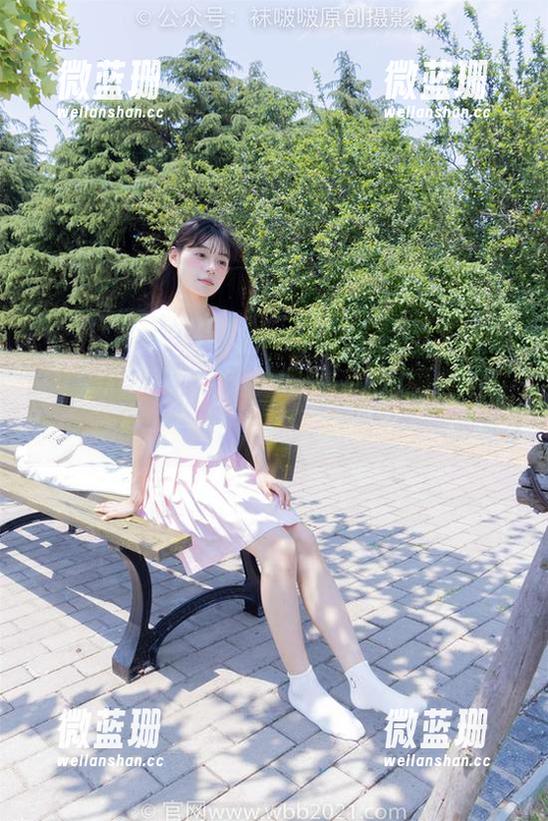 袜啵啵 - 在线看芝士的新美图，短白丝的花絮真让人意外，赞不绝口。