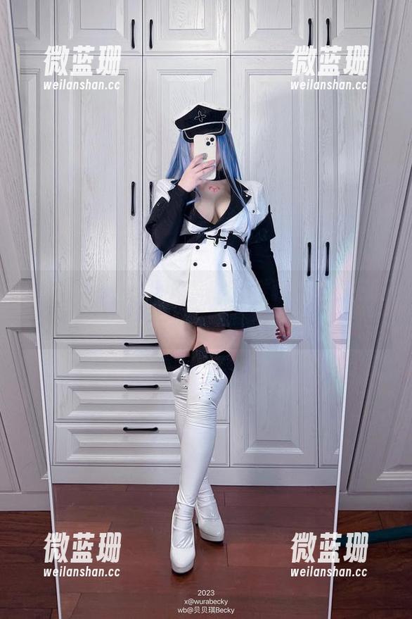 贝贝琪Becky 还记得贝贝琪Becky那黑发豹纹的诱惑吗?快来瞧她的图片合集