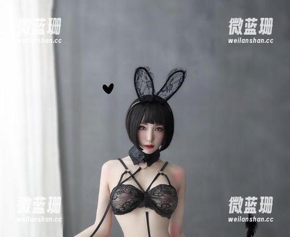 超辣的林一 微密圈 - 女仆的游戏,超辣的林一的写真,原图拼贴了几分异想天开。