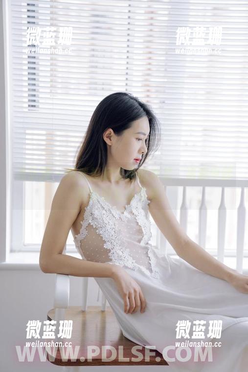 轰趴猫-曲曲 轰趴猫 - 突然想起曲曲的裸足,资源中胖胖的脚趾真可爱。