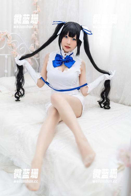 香草喵露露 挑战我的审美,香草喵露露OL制服写真集,下载后你可能要多看几遍!
