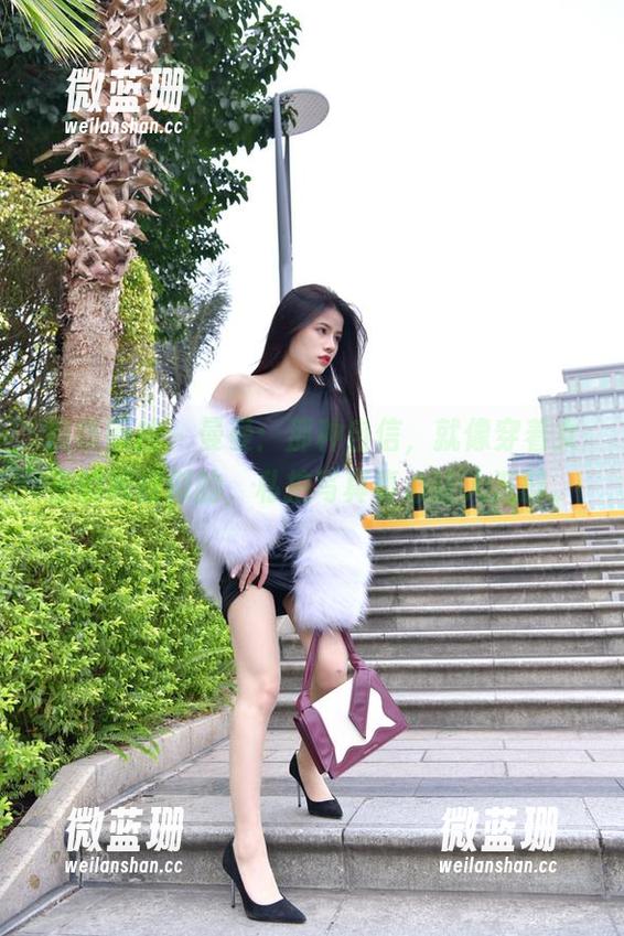 魔镜街拍 - 曼曼：那种自信，就像穿着女王的权杖似的，私拍写真真心让人沉醉。